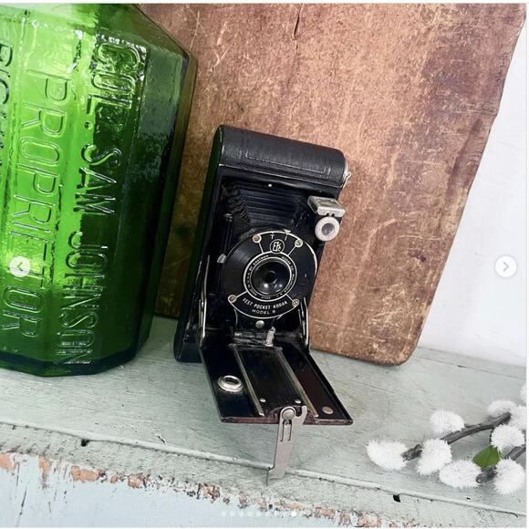 Vintage 1930s Kodak Vest Pocket Model B Folding Camera UNTESTED DISPLAY ONLY - Picture 9 of 10